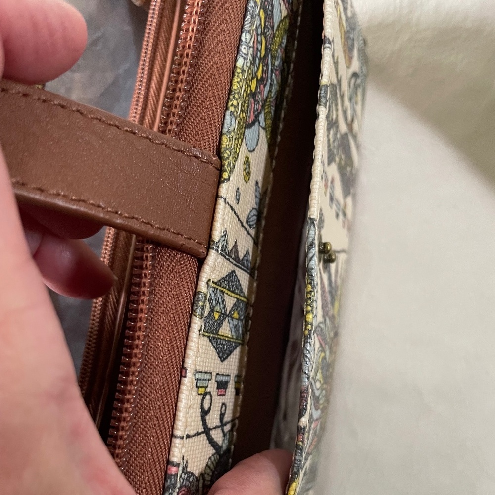 SakRoots Artist Circle Wallet Clutch NWT - Picture 3 of 7